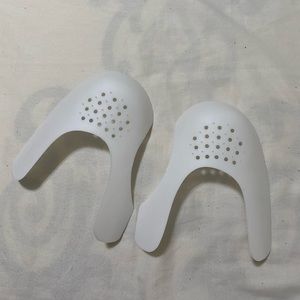 NWOT CREASE PROTECTOR